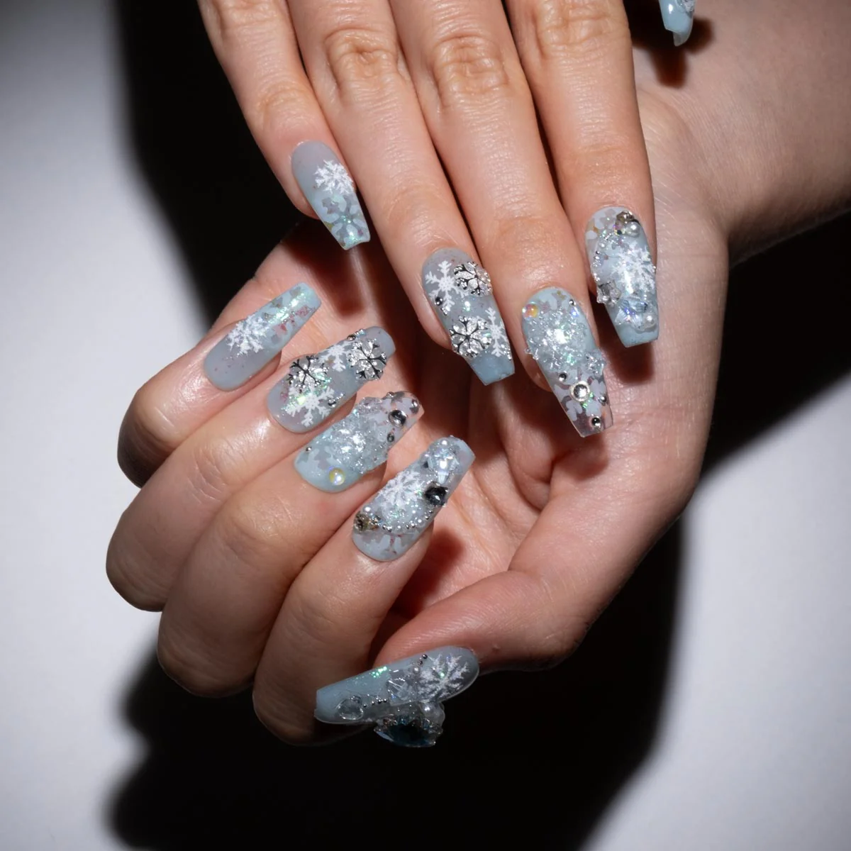 FROZEN - Image 4